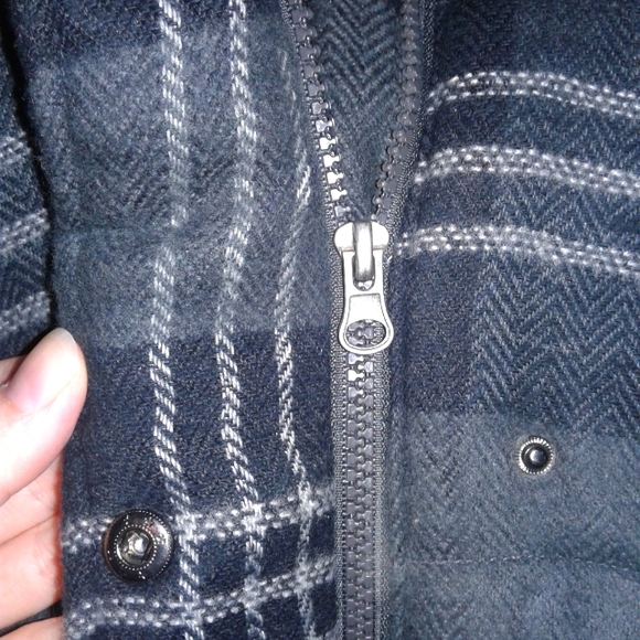 🆓️Add-on Versatile Vest with Faux-Fur Bonnet - Picture 4 of 12